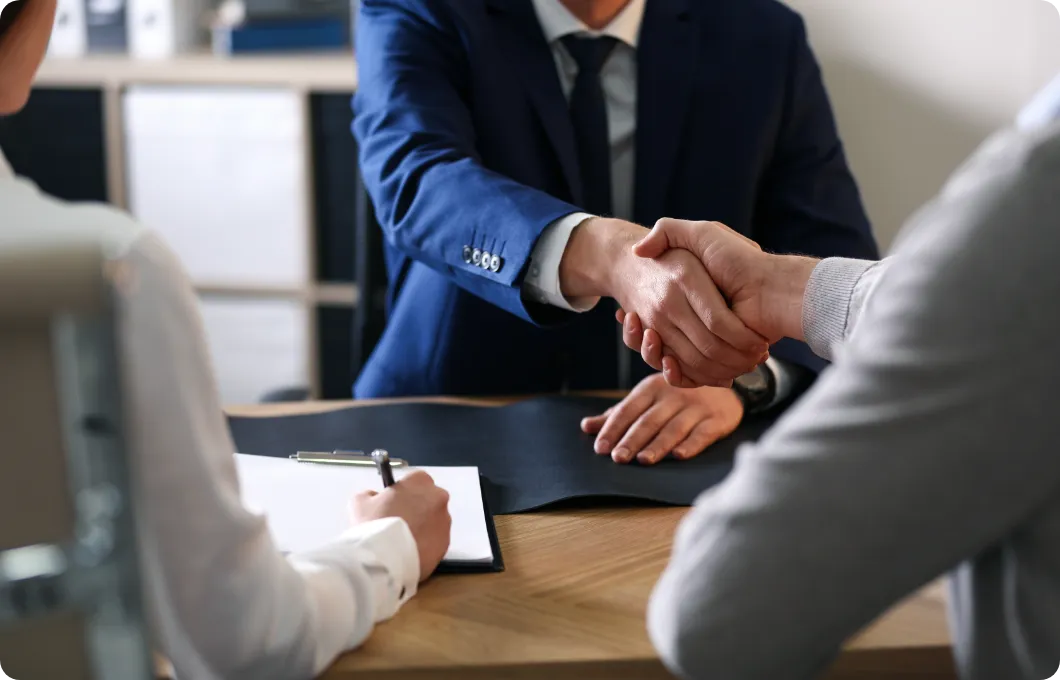 200社以上の弁護士事務所との協力体制