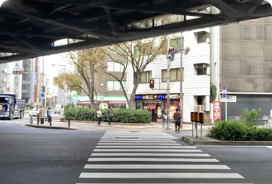 「済生会病院前」の交差点を、引き続き北に向かって歩く。